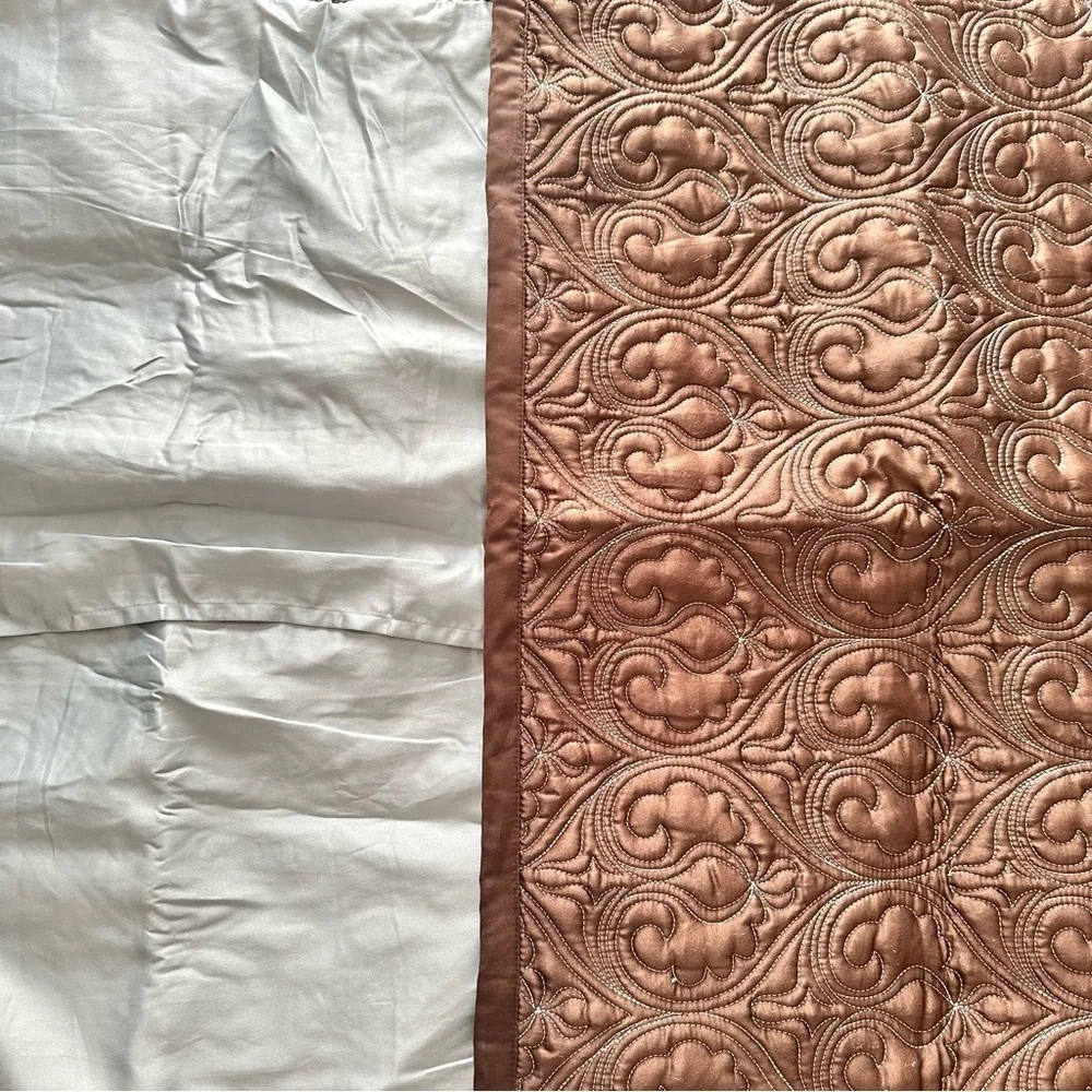 Such Home Collection Brown and Blue Quilted Bedding Set